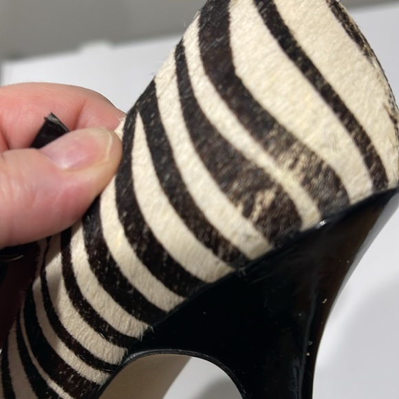 Lovely peep toed Nine West zebra heels - Picture 7 of 7